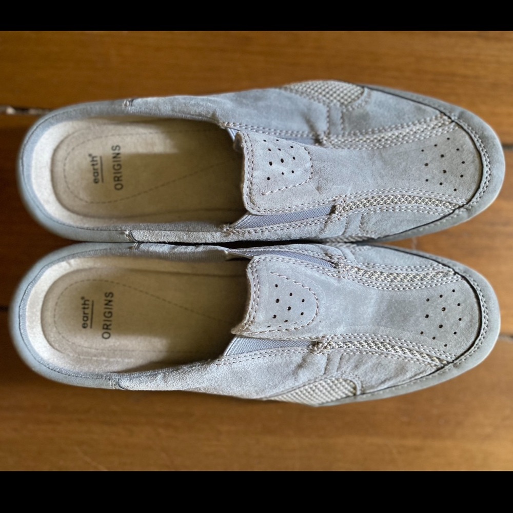 Earth Origins Gray Suede Clara Cortney Slip on Mule Sneakers
